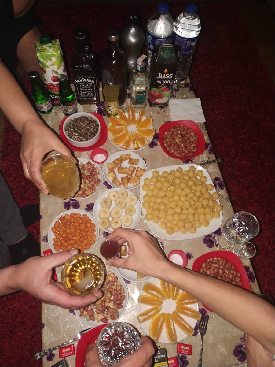 Dostlarla yeni yıla girmiş bulunmaktayız herkese sağlıklı mutlu yıllar dileriz @Erdemselen06  <a href="/elacenk06/">Ela Cenk</a>