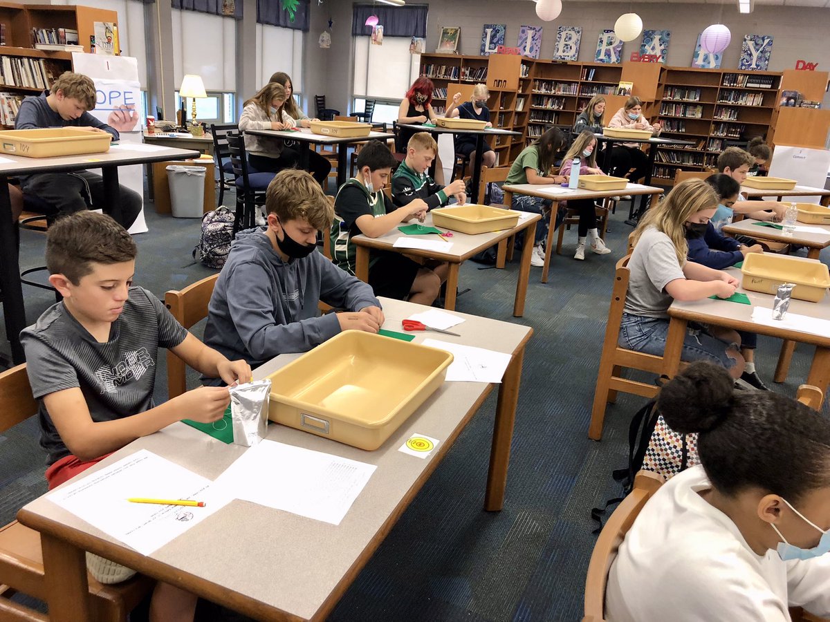 PennCentralMS's tweet photo. 2021 Central Fall/Winter Wrap-Up of in school events, service work, and fundraising activities. First, Career Cafe in September with an ER doctor. #alwayslearning #Centraltogether https://t.co/8FuB4oN4eW