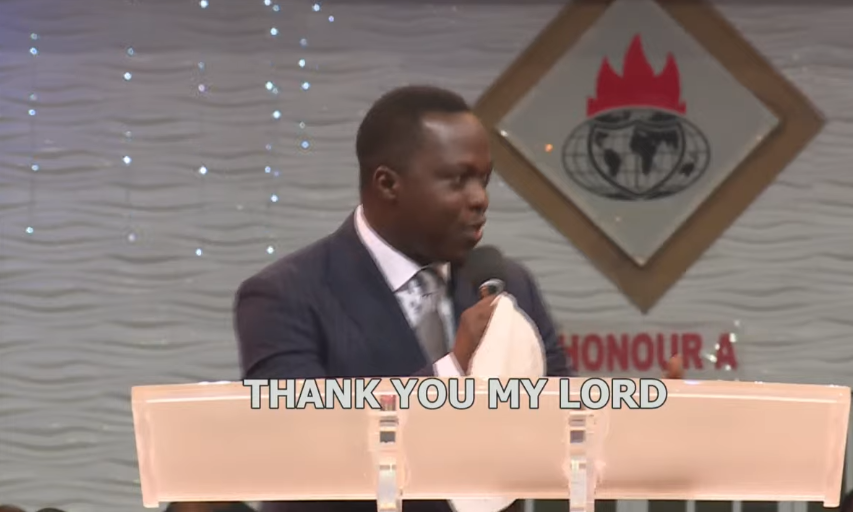LFCGoshen's tweet photo. Praise Session
#LFCLiveService
#CrossOverNightService
#TurnAroundEra https://t.co/aqI26GKXPV