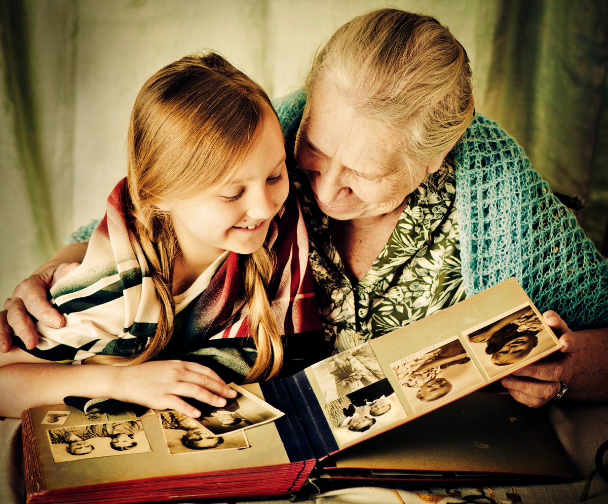 Memory_Catcher's tweet image. “This packrat has learned that what the next generation will value most is not what we owned, but the evidence of who we were and the tales of how we loved.  In the end, it’s the family stories that are worth the storage.”  

~Ellen Goodman  #quotes #familyhistory #memories