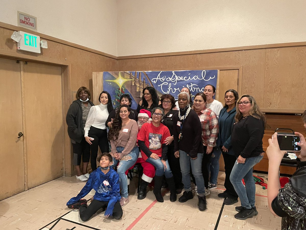 svdebug's tweet photo. All the love to these families at @laurievaldez12 Justice For Josiah event- Christmas in Heaven- where presents are given to children whose parents were killed by police. The loss will never be filled, but community can let them know they are loved during these hard seasons.❤️ https://t.co/zJ7785xyMD