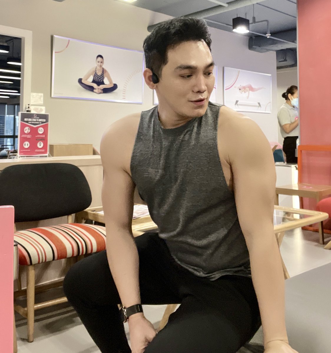 DrJames_007's tweet photo. … Awakening Class เวลา 7.00 น. … ตื่น 6.00 น. ยืดเหยียด จัดโครงสร้างร่างกาย ผ่อนคลายออฟฟิสซินโดรม … #morning #yoga #bangkok #absoluteyou  Dec/20/2021 https://t.co/GU00KUTGP3