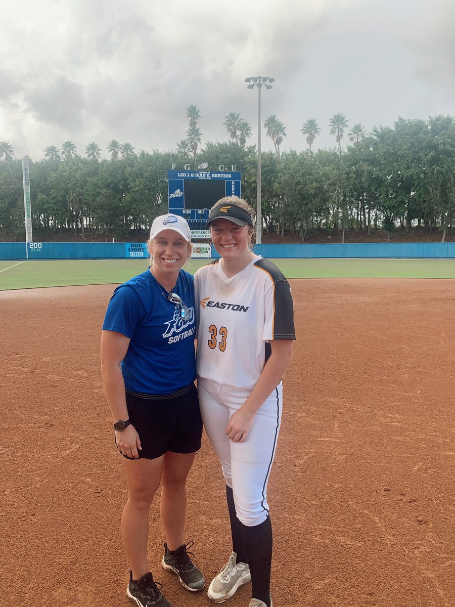 Great weekend with <a href="/FGCU_Softball/">FGCU Softball</a> <a href="/HansonMolls2/">Mollie Hanson</a> @FGCUSBDeiros ! #WingsUp