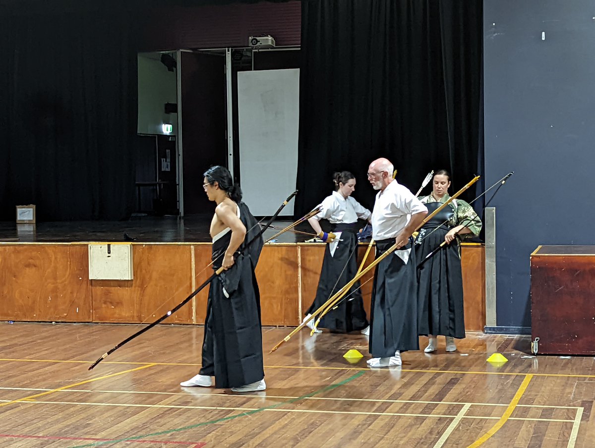 CGJapanSydney's tweet photo. Impressed to observe many Australians practicing Kyudo (Japanese archery) in Sydney for #Japanaroo Open Door🎯 I enjoyed trying to pull a bow for the very first time❗ Sydney Kyudo Kai trains their members on the 1st & 3rd Sunday every month in Leichardt.
https://t.co/aiTiTQakzC https://t.co/0StD9yw3oQ