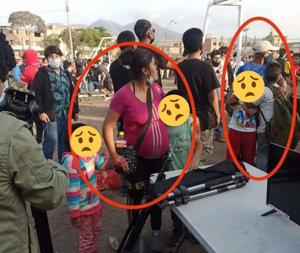 Petricorfan's tweet photo. Les tapé las caritas porque son menores, pero lit están asustados. 😔
Todo lo que causó Samir Velasquez en la chocolatada de Sideral. 😡 https://t.co/UuKWSywioQ