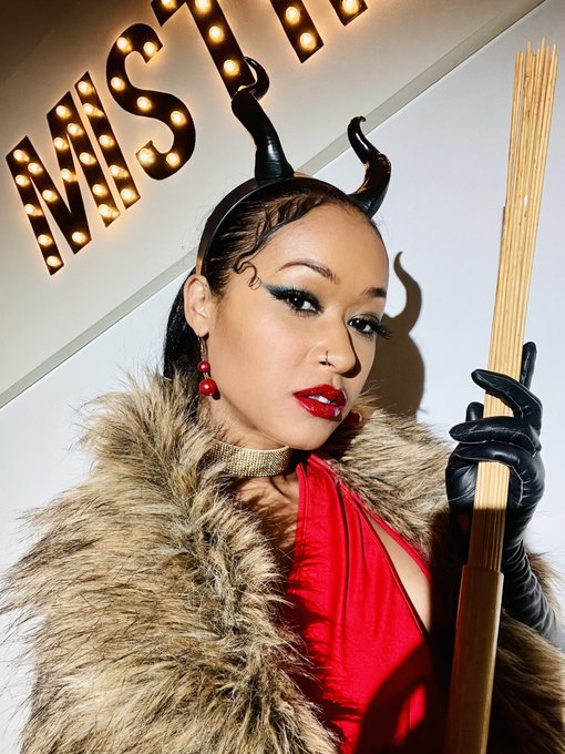Hi 😈🧨❄️ https://t.co/OkRomhM0Ih<a href="/tag/latex"class="tags"><span>#latex</span></a><a href="/tag/onwednesdayswewearpink"class="tags"><span>#onwednesdayswewearpink</span></a><a href="/tag/filmphotograp"class="tags"><span>#filmphotograp</span></a>