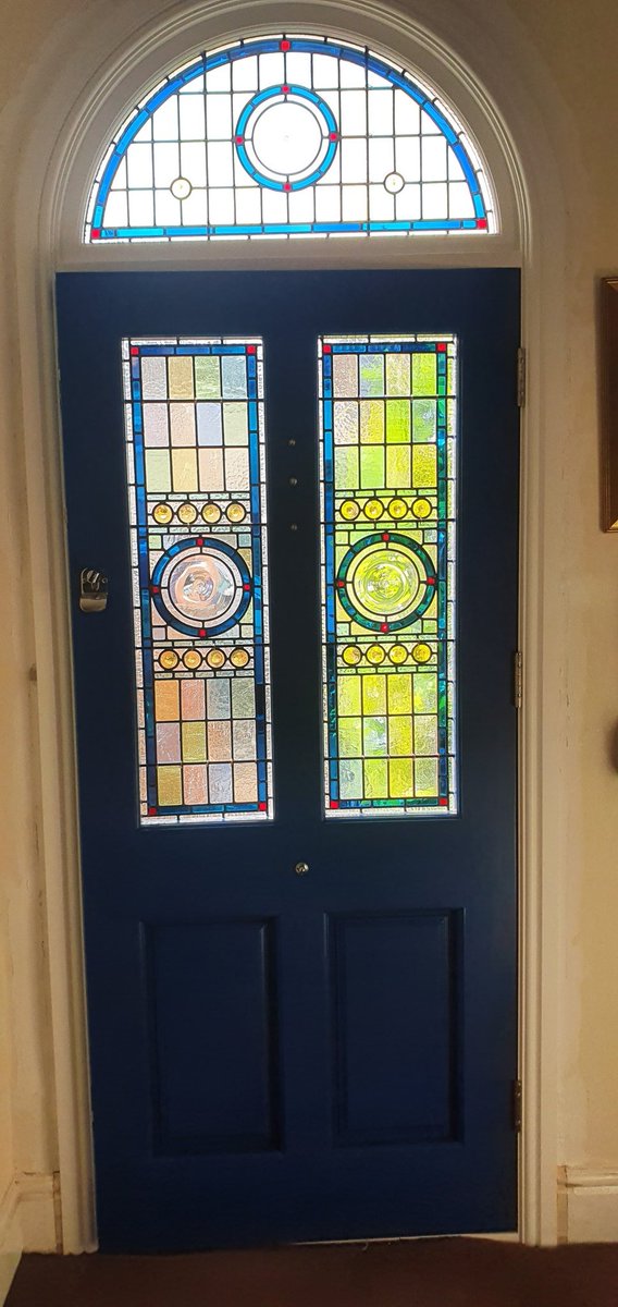 ArkStainedGlass tweet picture