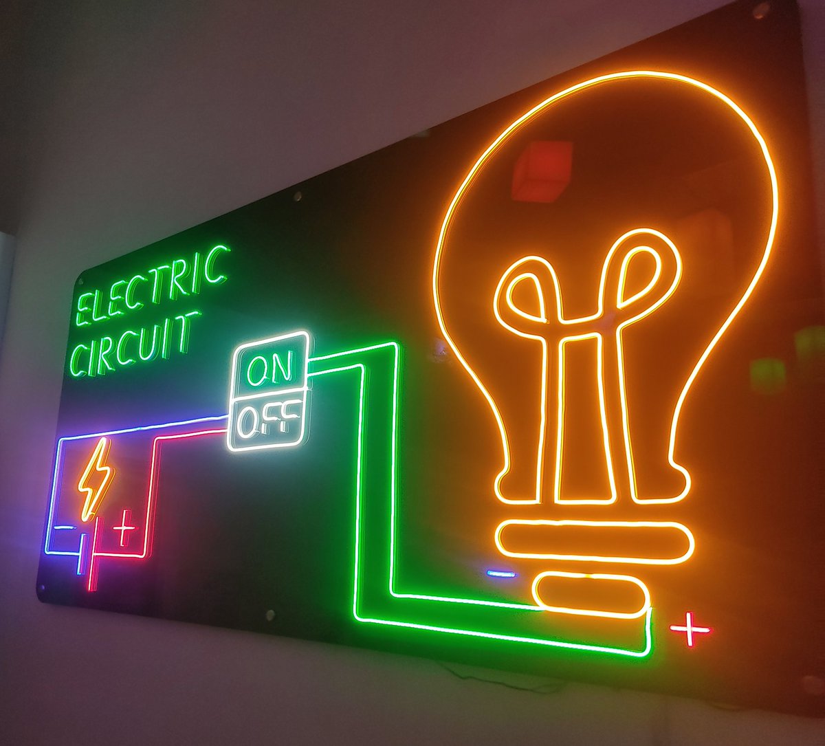jibransiddiqui's tweet photo. #TDFMagnifiscience, interesting place for kids to experience science. So many scientific concepts to learn practically. Must take your kids. #Karachi #Pakistan #Science https://t.co/b4oEbT7j86