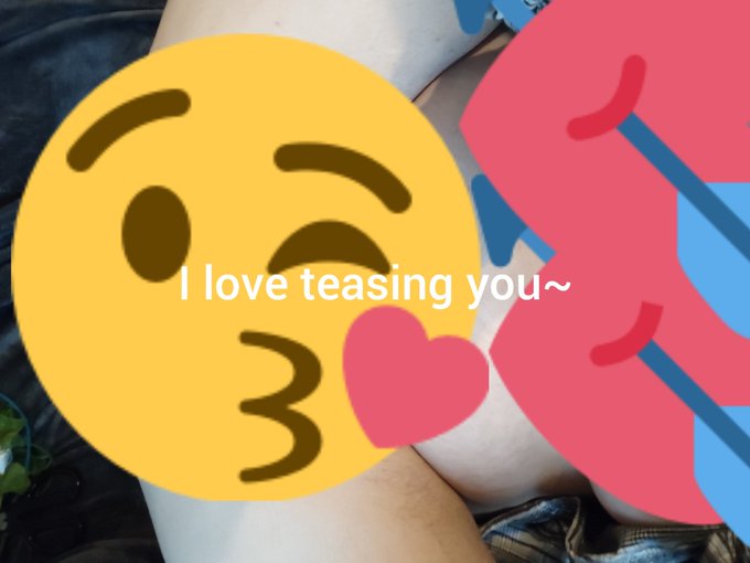 Want to see what I'm hiding? DM me, cash app me $3 for ten pictures, or you can sub to my paid only fans<a href="/tag/subscribe"class="tags"><span>#subscribe</span></a><a href="/tag/onlyfan"class="tags"><span>#onlyfan</span></a>