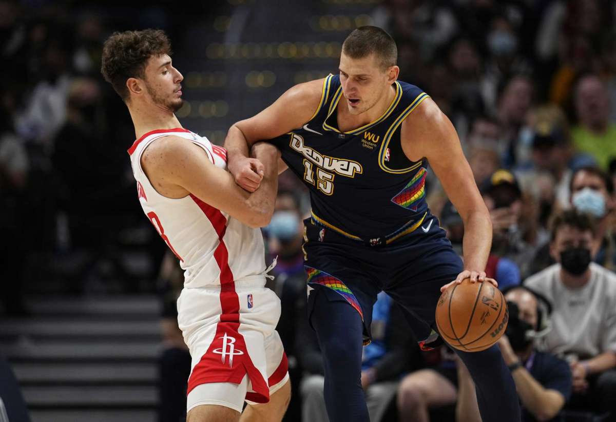 iamnotrc's tweet photo. Sengun per 36 compared to his pre draft comps rookie szn🚨 
Points/rebounds/assist/blks/stls

Sengun: 17.8/9.2/5.3/1.6/2.0
Jokic:     16.5/11.6/3.9/1.0/1.6
Vucevic:12.5/10.9/1.4/1.5/0.9
Sabonis:10.6/6.4/1.8/0.7/0.9

Alperen Sengun is in elite company🔥 https://t.co/kddRU6KXB7