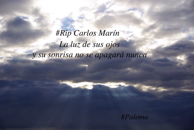 PalomaSBoficial's tweet photo. Una enorme tristeza por el fallecimiento de Carlos Marín una maravillosa voz y un gran compañero en el Hombre de la Mancha. Todo mi cariño para la familia y amigos. La luz de sus ojos y su sonrisa no se apagará nunca. 🕊🕊💕 #Rip @carlosmarin_ https://t.co/ujBlVBZQOG