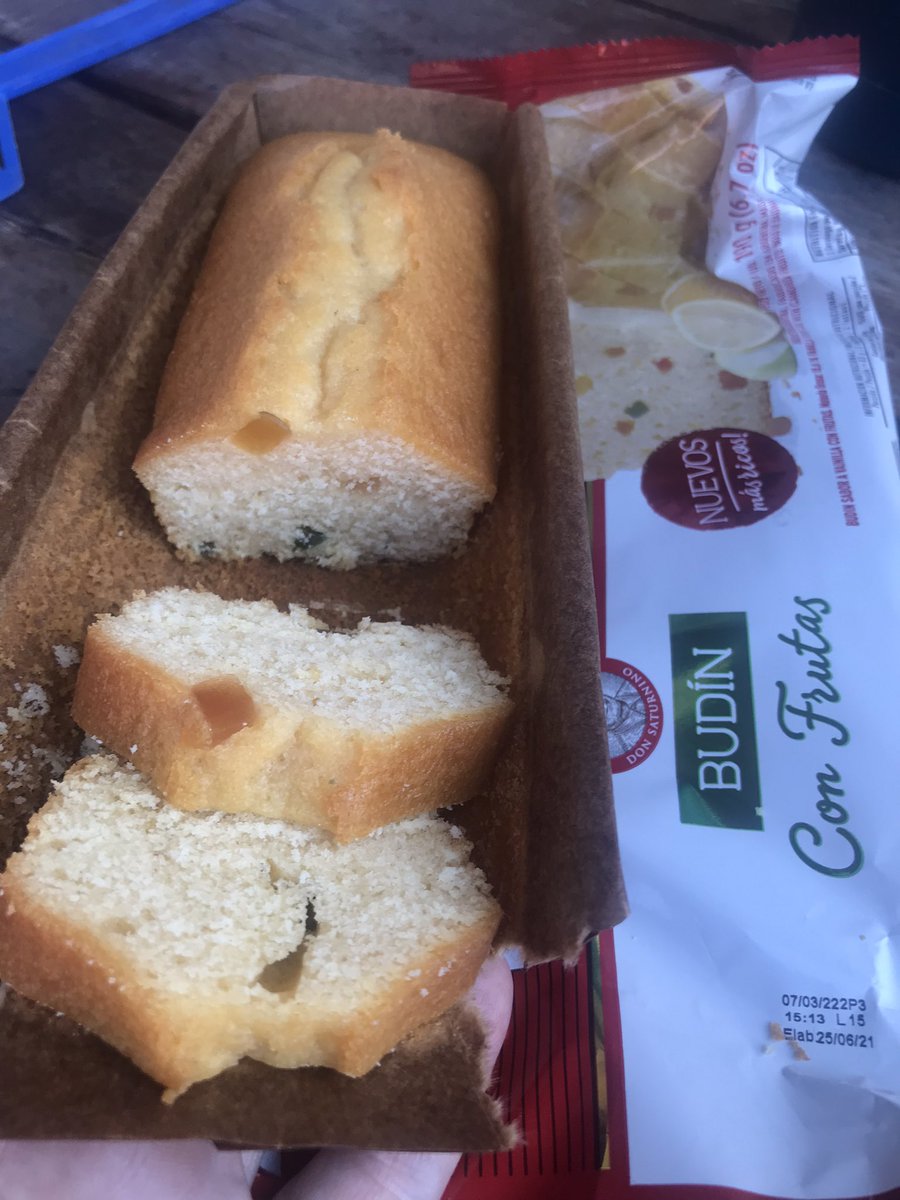 MARcBETO's tweet photo. HOLA @DonSaturArg 
LES SOBRO MUCHO #PACKAGING
O SE OLVIDARON DE PONERLE LAS FRUTAS A LOS #BUDINES Y #PANDULCES donde me devuelven la plata? https://t.co/ygFuGBFOuk