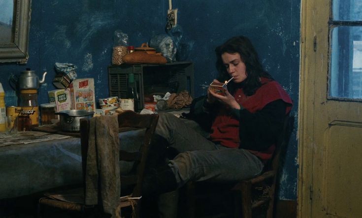 AnnaSnitkina's tweet photo. Bu filmdeki Mona Bergeron karakteri izlediğim en antikapitalist karakterlerden biri. Muhteşem bir Agnes Varda filmi 🎬
"Sonsuz özgürlüğü istemişsin ama sonsuz yalnızlık elde etmişsin. Yaşamak istiyorsan durmalısın." https://t.co/xJPTwqA8s0
