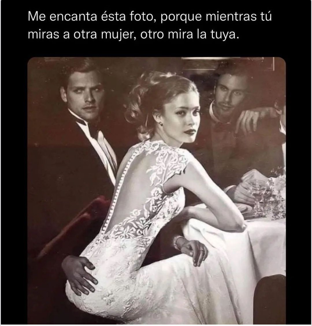 keky_eth's tweet photo. @rudgram I love this photo (while you look at another woman another looks at yours)👇🏽 https://t.co/JjEsbAVcVR