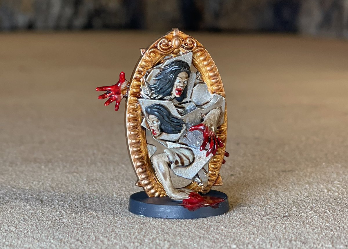 Tabletop_Island's tweet image. Painted #BloodyMary from Unmatched Battle of Legends Vol. 2 by @RestorationGame . I got to try out the Mirror Paint by #CultureHustle #TabletopIsland #Unmatched #MirroriestMirror