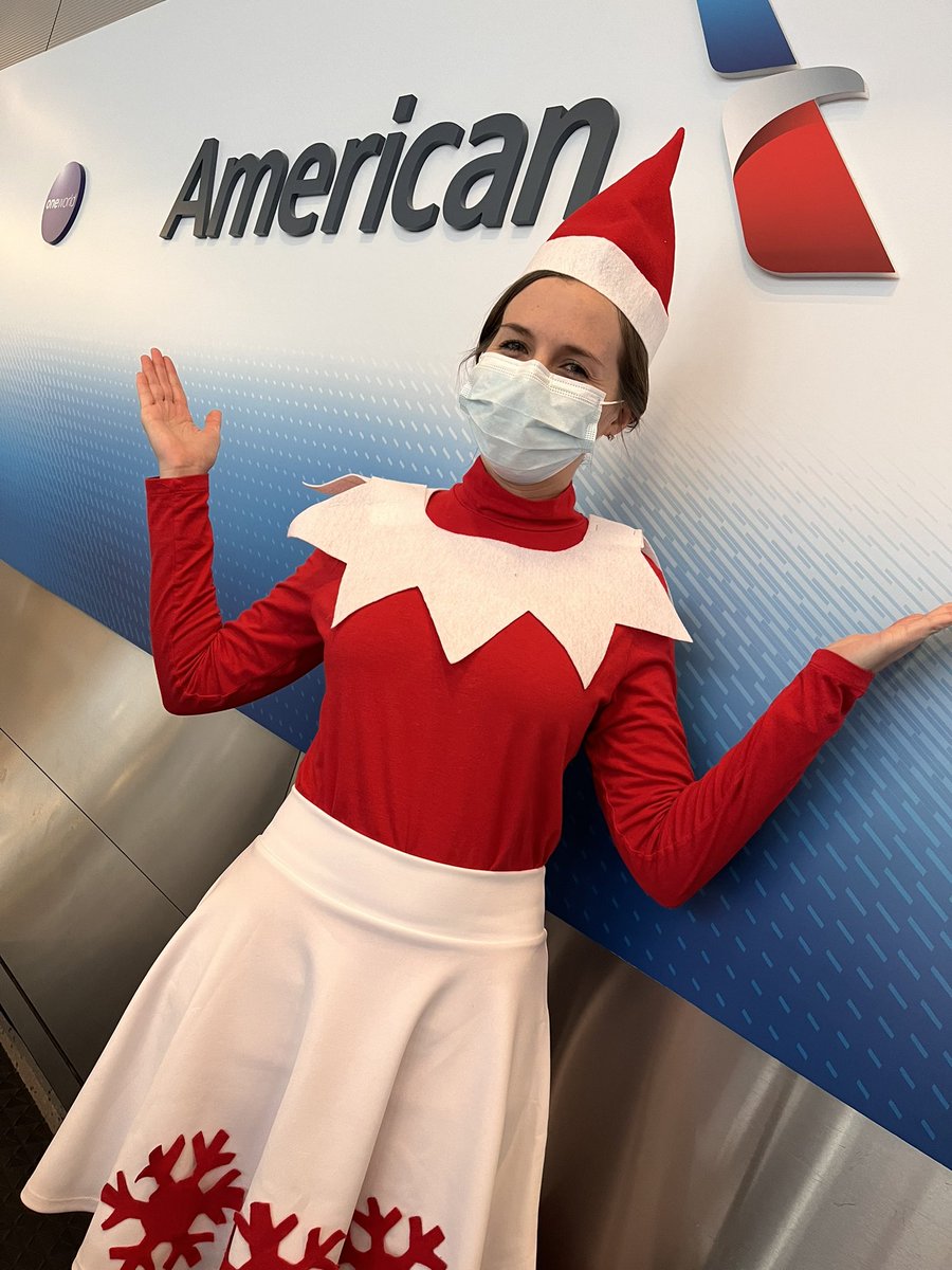 miss_strickler's tweet photo. Traveling with @AmericanAir today and my new favorite gate agent @DFWAirport, Amanda P., is my hero!! She offered to take a picture when I checked in, and before our flight took off, she led me right to the cockpit! #flyamerican https://t.co/eHiQXy62VP