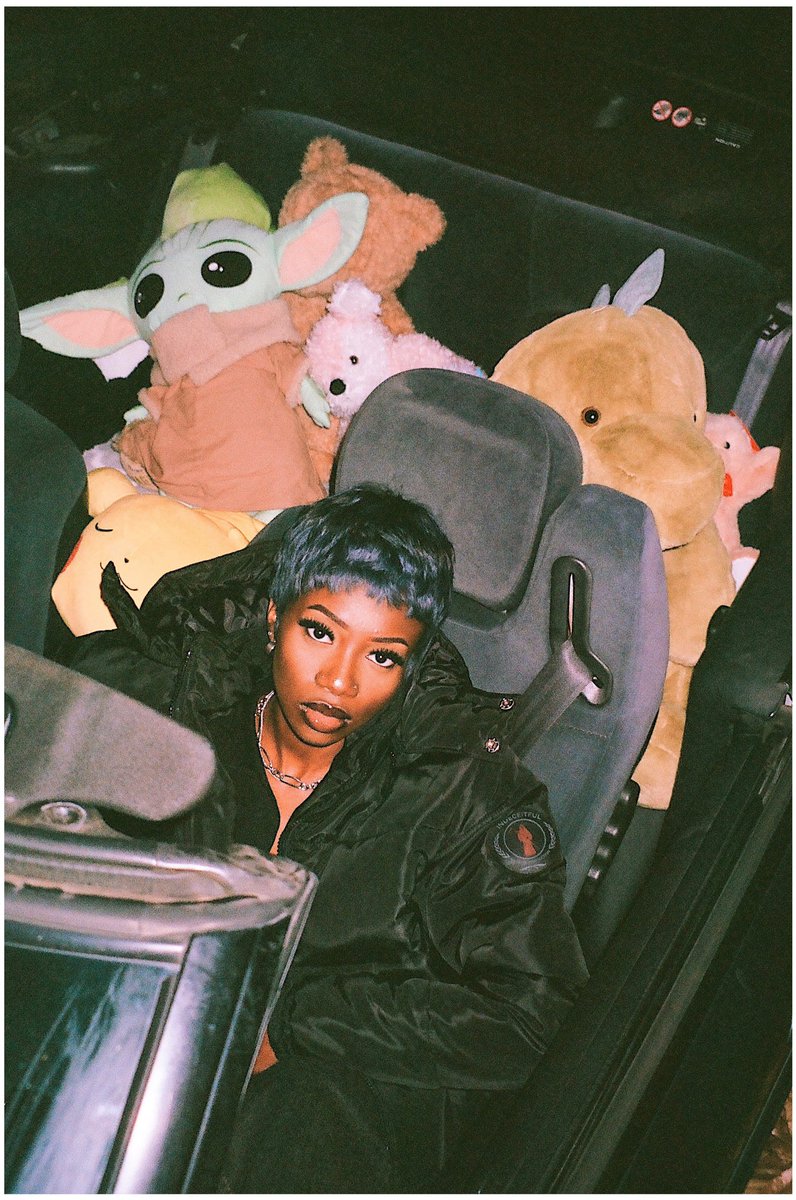 similiadi's tweet photo. ridin’ round https://t.co/mpY1vdMDYP
