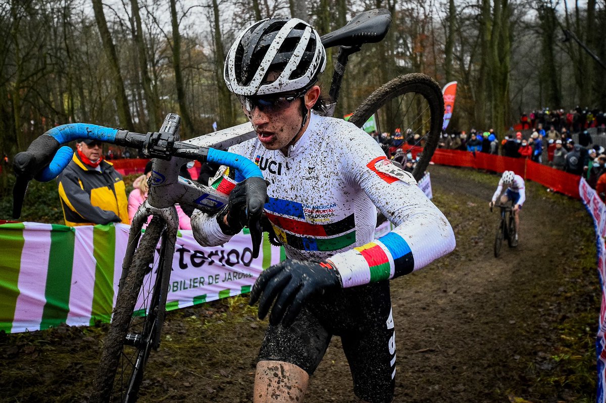 usacycling's tweet photo. We’re rockin’ and rollin’ in Europe! #TeamUSA kicked off the holiday racing block with the Rucphen and Namur #CXWorldCups! Stay tuned for more racing from the squad in the coming weeks! 💥

📷: @thepenultimatestage 
#USACX #ODACX #WeChampionCyclocross #CXWorldCup https://t.co/BZuQmRntUb
