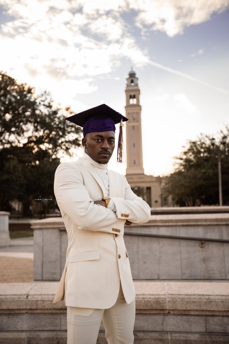CamWithDaCam's tweet photo. Louisiana State University Grads. Congratulations!!! FA’21 🎓🎉

Shot by me

#canonphotography #lsugrads #camwithdacam https://t.co/6DI1dGEc2R