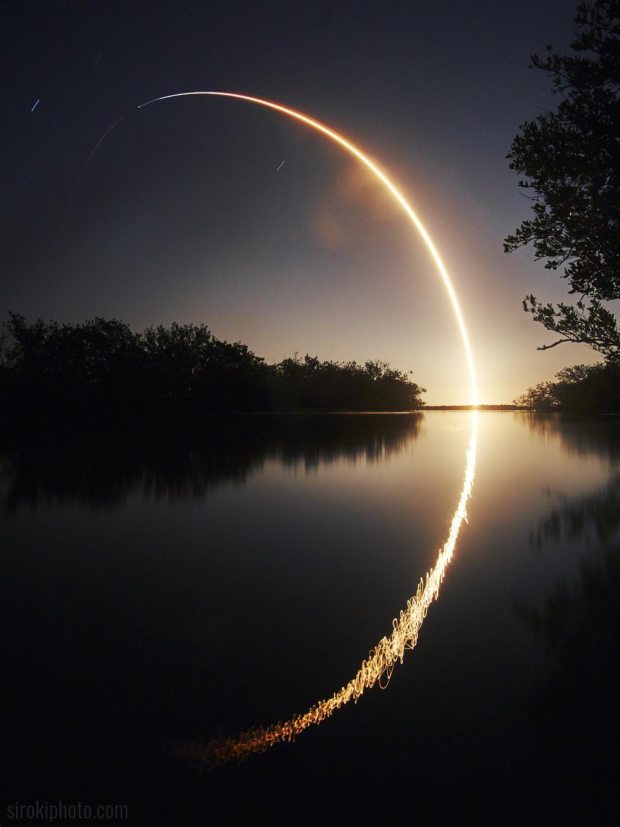 redditSpaceView's tweet photo. 5 minute long exposure of Falcon 9 launching NASA's IXPE last week Thursday morning https://t.co/VOOV4D0Gvn