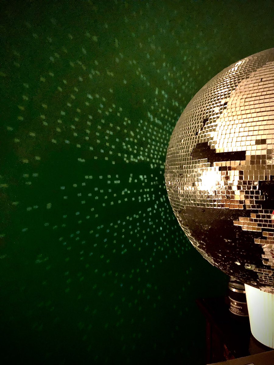 Think your tree has baubles? 
Think again. 🕺✨