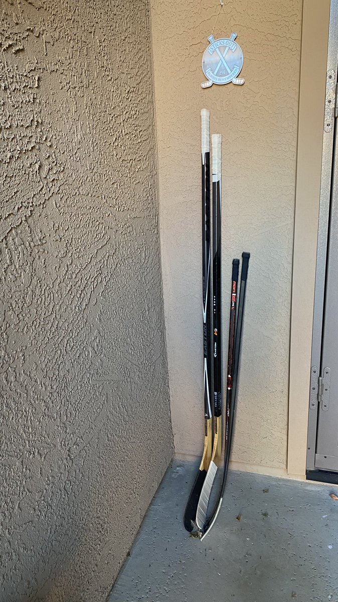 lilhockeymommy's tweet photo. Sticks out for Matt Shott. @ArizonaCoyotes @NHL #cancersucks https://t.co/zM4V4p413d