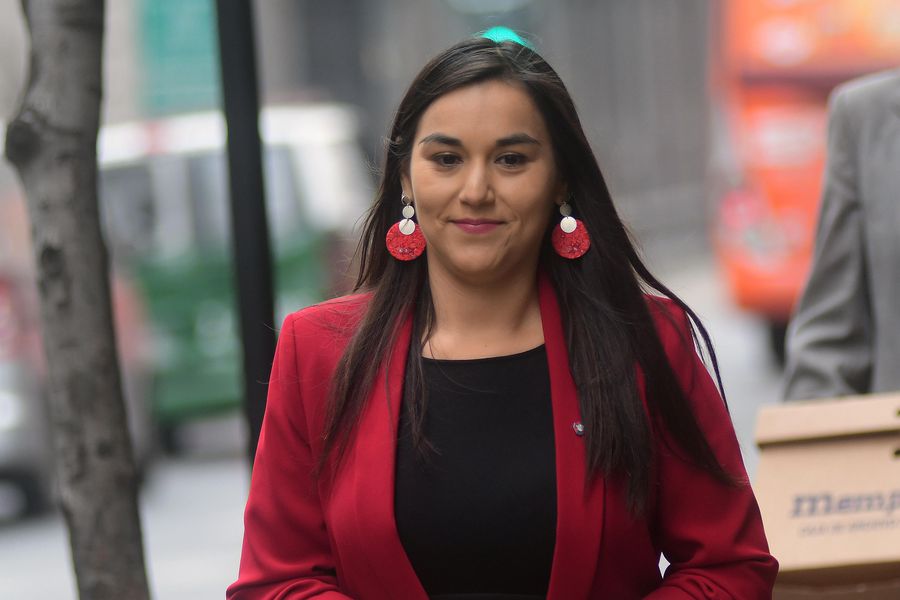 Baba74583163's tweet photo. Ella fue la q ganó la 2da vuelta

En parte de Chile le construiremos el monumento?
@izkia 
#BoricPresidentedeChile #BoricPresidente 
Ganó Boric https://t.co/JKjnyyVeko