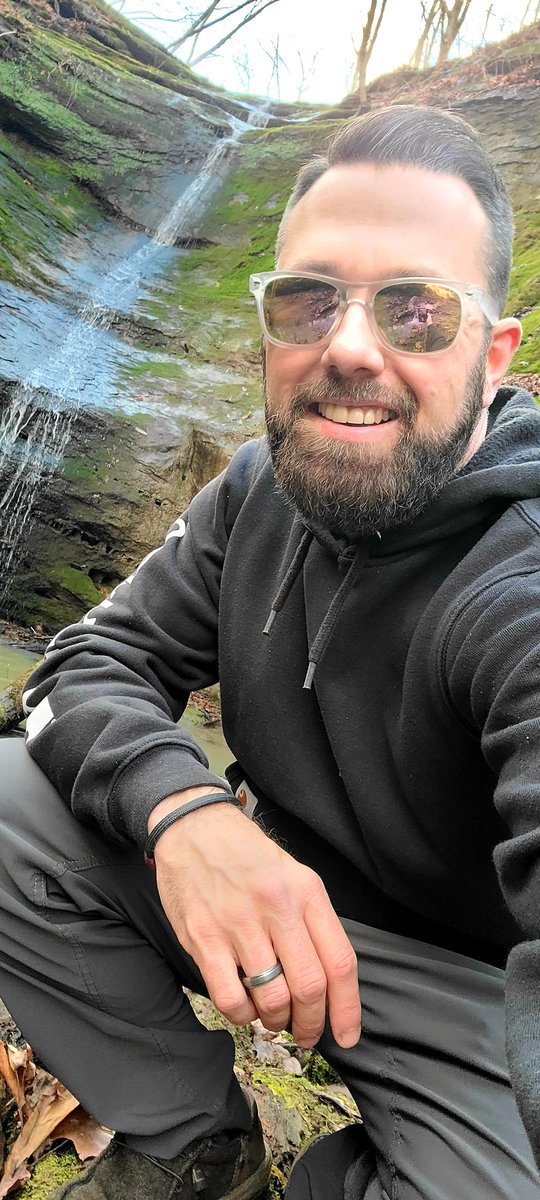 STEMLabOnTheGo's tweet photo. When the world gets heavy, I find a waterfall. Exploring the Rocky Bluff Trail in Southern Illinois.
#Hike #Hiker #SIL #IL #ILWX #ExploreIL #RockyBluffTrail #Waterfall https://t.co/AbRrU6iXJV