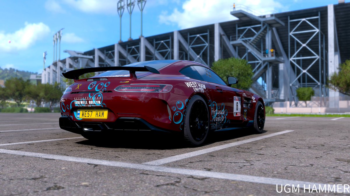 SVR_HAMMER's tweet photo. Ok so with all the talk of plain colour paints and painting hack software, I am just going to paint what makes me happy. 
I present my @WestHam livery shared in @ForzaHorizon 5 on the 2017 @MercedesAMG AMG GT-R 
Share Code: 272 708 130
#ForzaHorizon5 #forzashare #Mercedes #amg https://t.co/hbo9ke5o4h