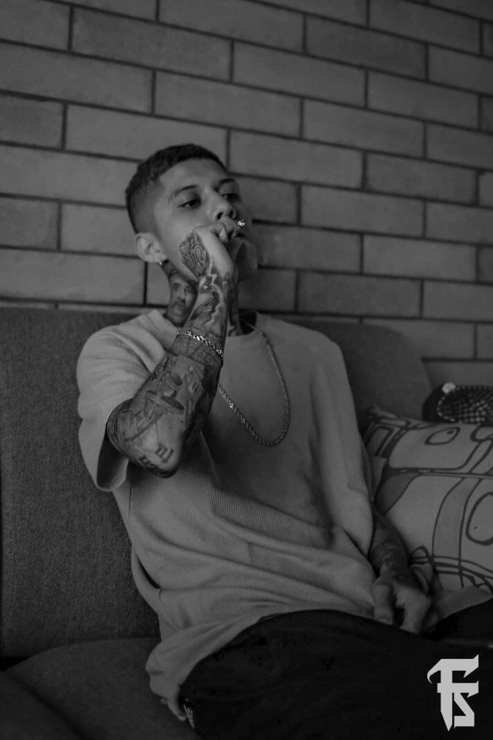 fansdeangelque1's tweet photo. 𝓅𝓇𝑒𝓃𝒹𝒶𝓃 𝑒𝓁 𝒷𝓁𝓊𝓃𝓉 🔥🔥🔥
#SantaFeKlan #angelquezada https://t.co/AzFK5kYJ6A