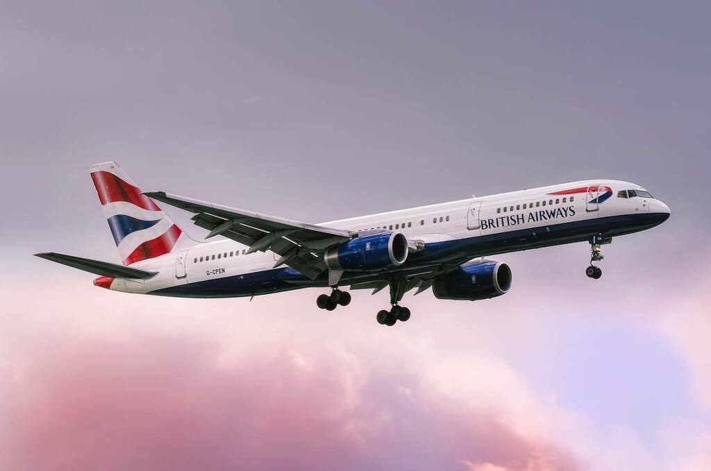 andre_gb's tweet photo. #aviation #airplanesdaily #airplane #aircaft #aircraftonly #aviationworld #avporn #avgeek #instaviation #instaaviation #airliners_daily #airplanes_daily #airjourney #airliner #airliners #instaplane # #boeing #boeing757 #boeing757200 #b757200 #757 #757200… https://t.co/4XAw17Dwjg https://t.co/lPgWfgNHnD