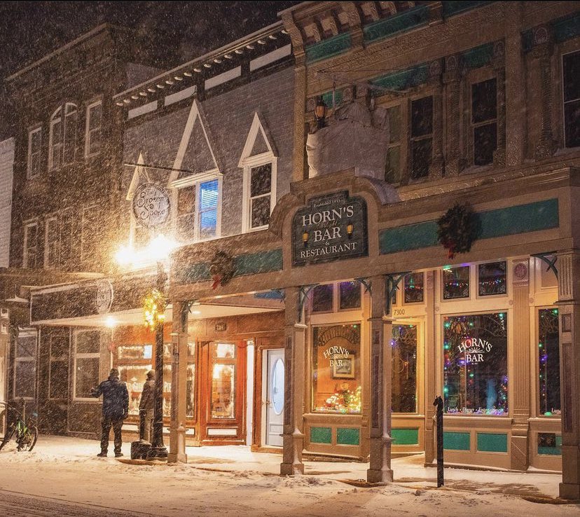 thestation310's tweet photo. Mackinac Island ❄️ winter scenes
photo credit: greendrinks (Instagram) #PureMackinac #PureMichigan https://t.co/e2w3ITn7S3