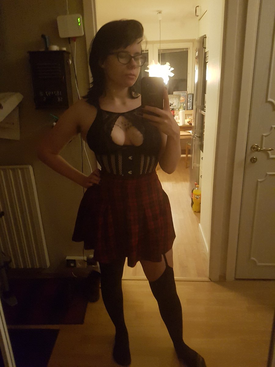 I see you spamming my messages: i am a financial dominatrix now. If you didnt buy my videos back in the say and you want contact, you pay me and message me on <a href="/MinxtressIsa/">🇸🇪 Minxtress is bored with you 🔞</a>. I dont have time for broke boys.