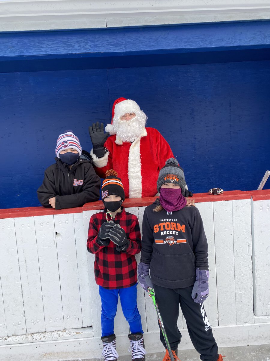 jasonpauloliver's tweet photo. It’s was great to see #santa and all the families at @Riverview__CC  Skate with Santa Event ! Big thank you to our new supporters and for #BlackMarketProvisions for supplying the Hot Chocolate @WabKinew @ParkTheatreWpg #parklinecoffee #villageoptical #seniorsmovingcompany https://t.co/wnBwybe4ZE