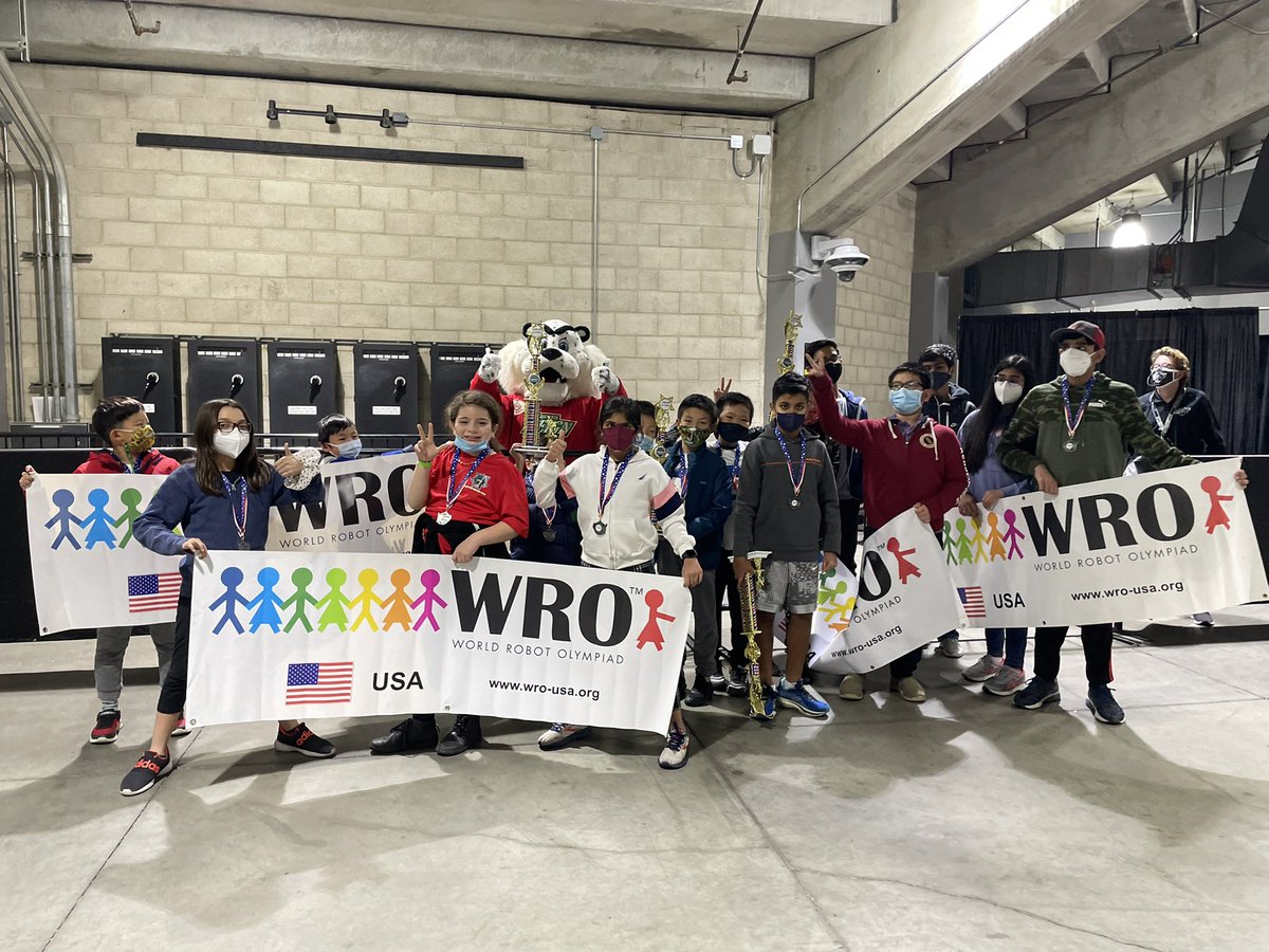DerrickKUSEL's tweet photo. Thank You @ontarioreign and @ToyotaArena for helping put together a great event for our @WRO_USA @WROOfficial National Championships #robots #LEGO #powerbots https://t.co/Zb44rl0Yju