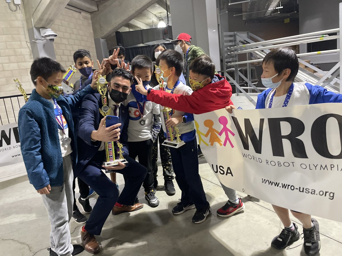 DerrickKUSEL's tweet photo. Thank You @ontarioreign and @ToyotaArena for helping put together a great event for our @WRO_USA @WROOfficial National Championships #robots #LEGO #powerbots https://t.co/Zb44rl0Yju