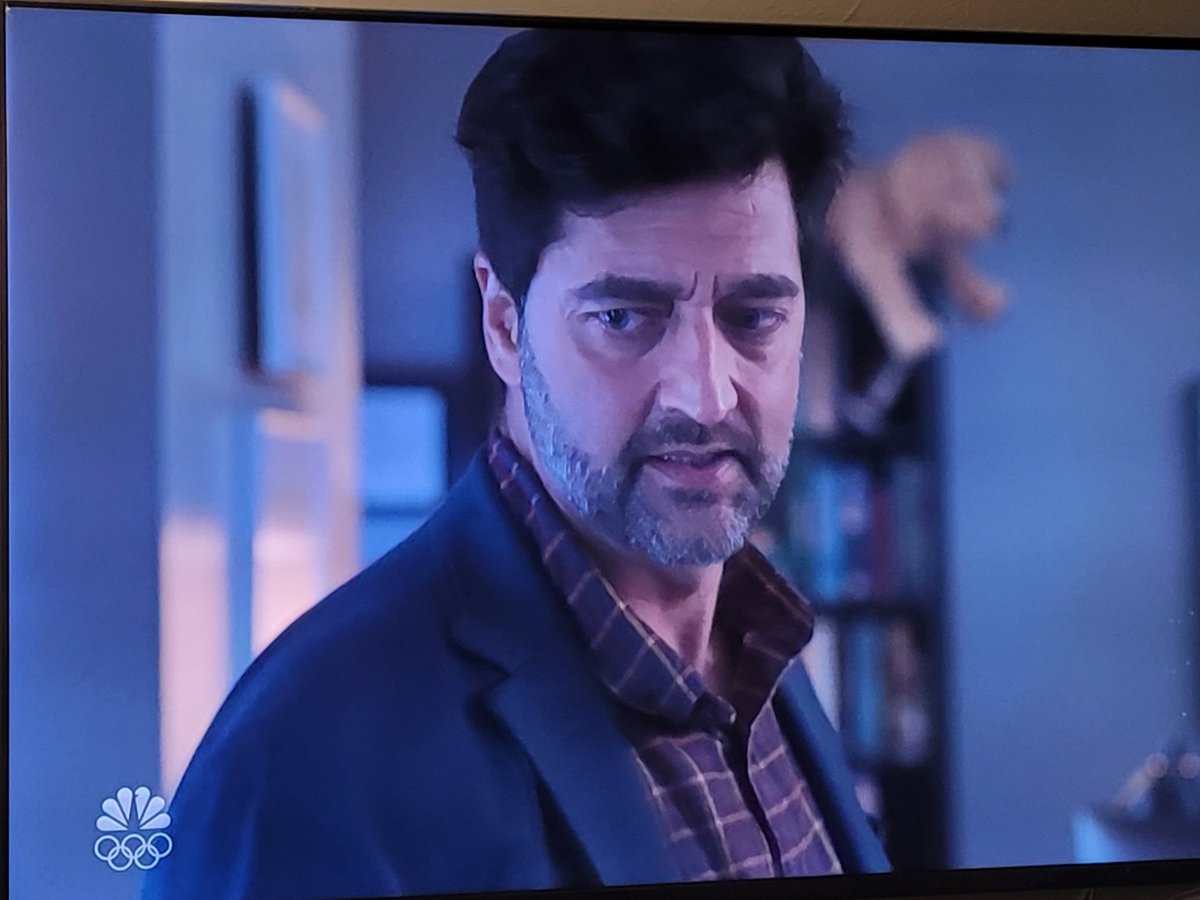 GruffFans's tweet photo. @donniekeshawarz @ForeverAlums @NBCNewAmsterdam I took some pics. What a tear-jerker of an episode. 😭 Donnie, you did an AMAZING job! Love seeing you do your thing! 😃 https://t.co/69gzB6I5wY