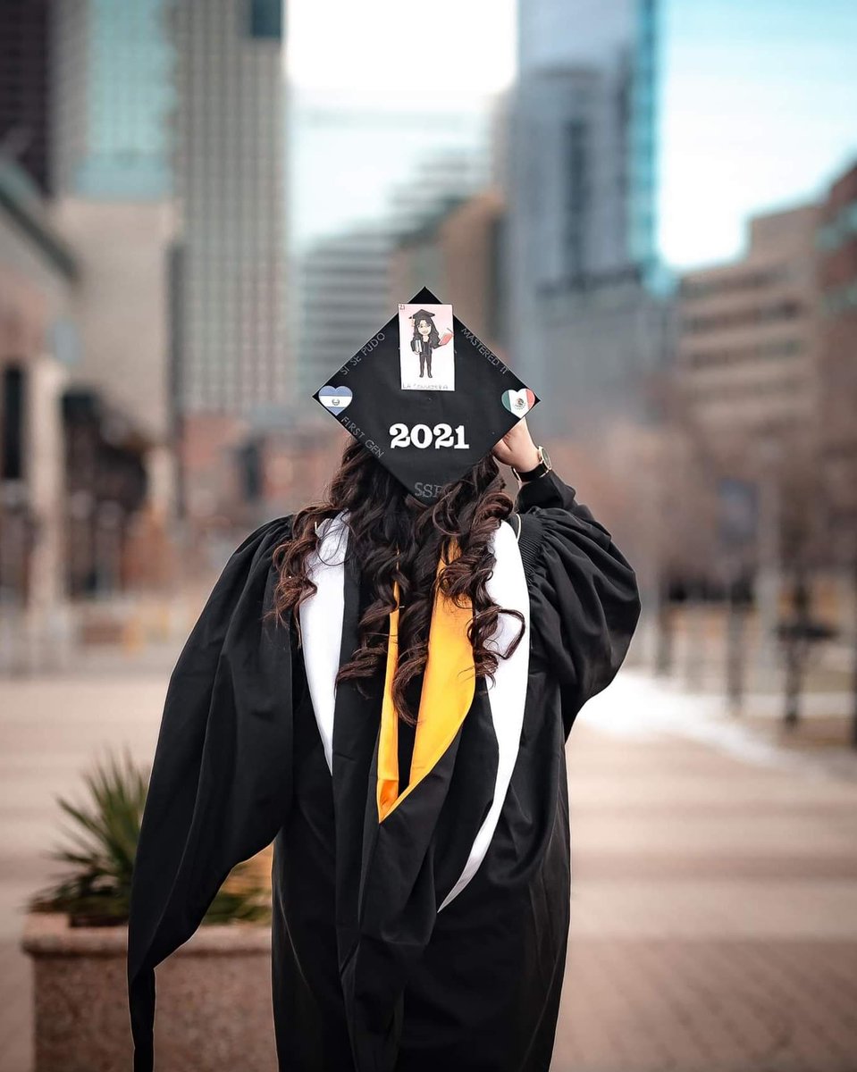 chickenloveer's tweet photo. Officially became the first in my entire family to earn a Master's Degree. & I am in the ~4% of Latinas who have a Master's 🥺💓. Todo mi esfuerzo valió la pena #CUDenverGrad #Latinxgrad #PhDnext #firstgen #SomeonesTherapist #Classof2021 https://t.co/fu748MEWDT