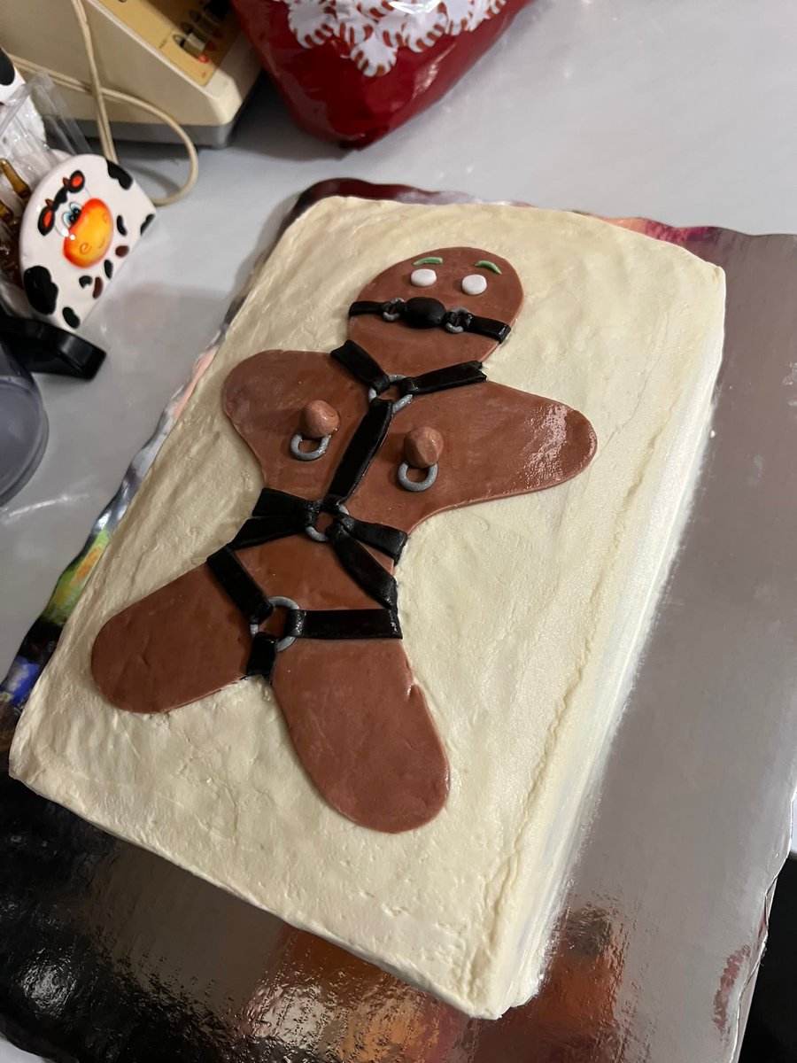 therealloril's tweet photo. La galletita de Shrek cambió el rumbo de su vida. https://t.co/U9kwftEMfL