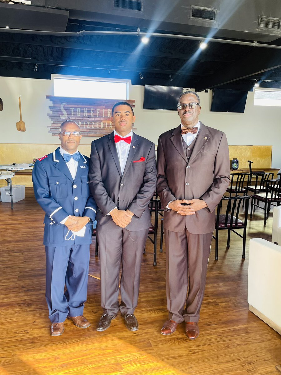 NOIMonroe's tweet photo. Working with the Lake Charles Study Circle to move them to a Study Group. Thanks to Bro Mark X and Bro Dylan X for the invite to speak. 
#MM99
#lakecharles
#monroe
#NationofIslam https://t.co/Qg2JsfSW0o