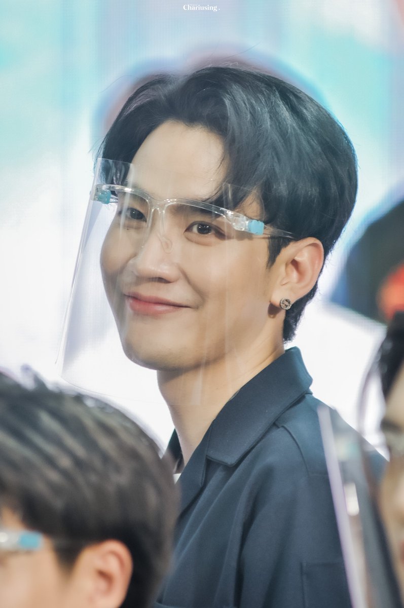 Chariusing's tweet image. เป็นไอต้าวยิ้มหวาน ~ ♡ヾ(๑╹◡╹)ﾉ"

#ขุณขิมมอญ #โมกิของคิมม่อน 
#แถลงข่าวGenYss2