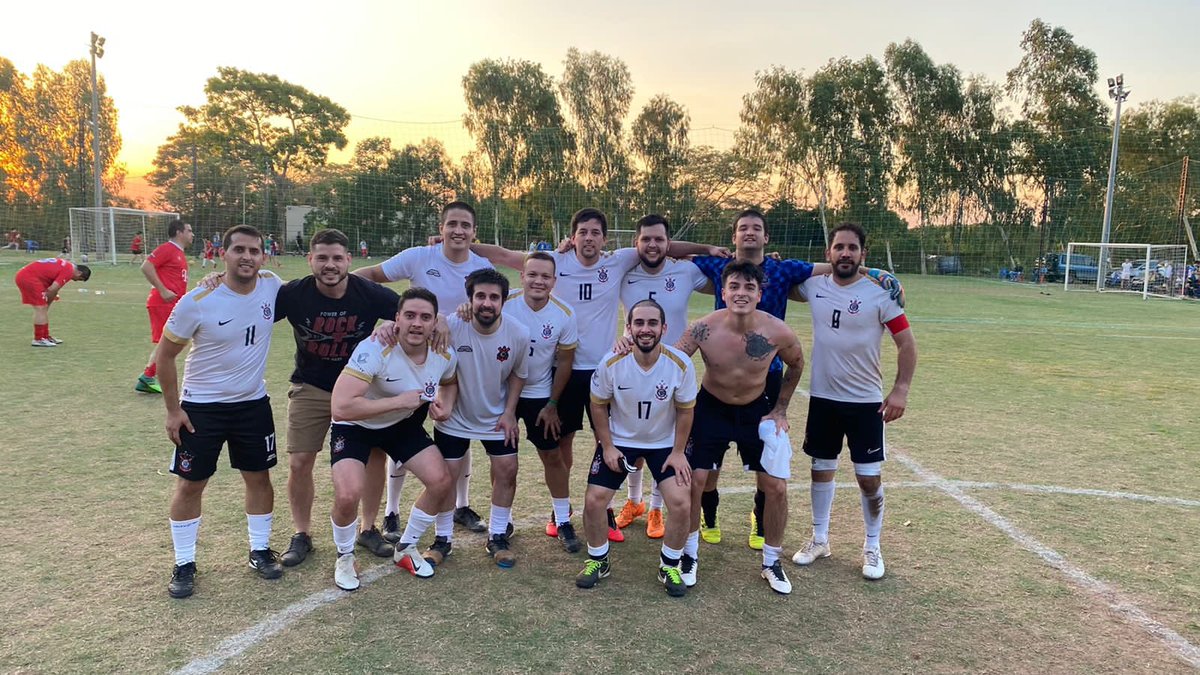 timao_08's tweet photo. Nueva categoría, nuevo campeonato 🤷🏻‍♂️😎🤘🏼

EL TIMÃO YA SALIÓ CAMPEÓN 🔊🎶🎵 https://t.co/yVQc1vwWCs