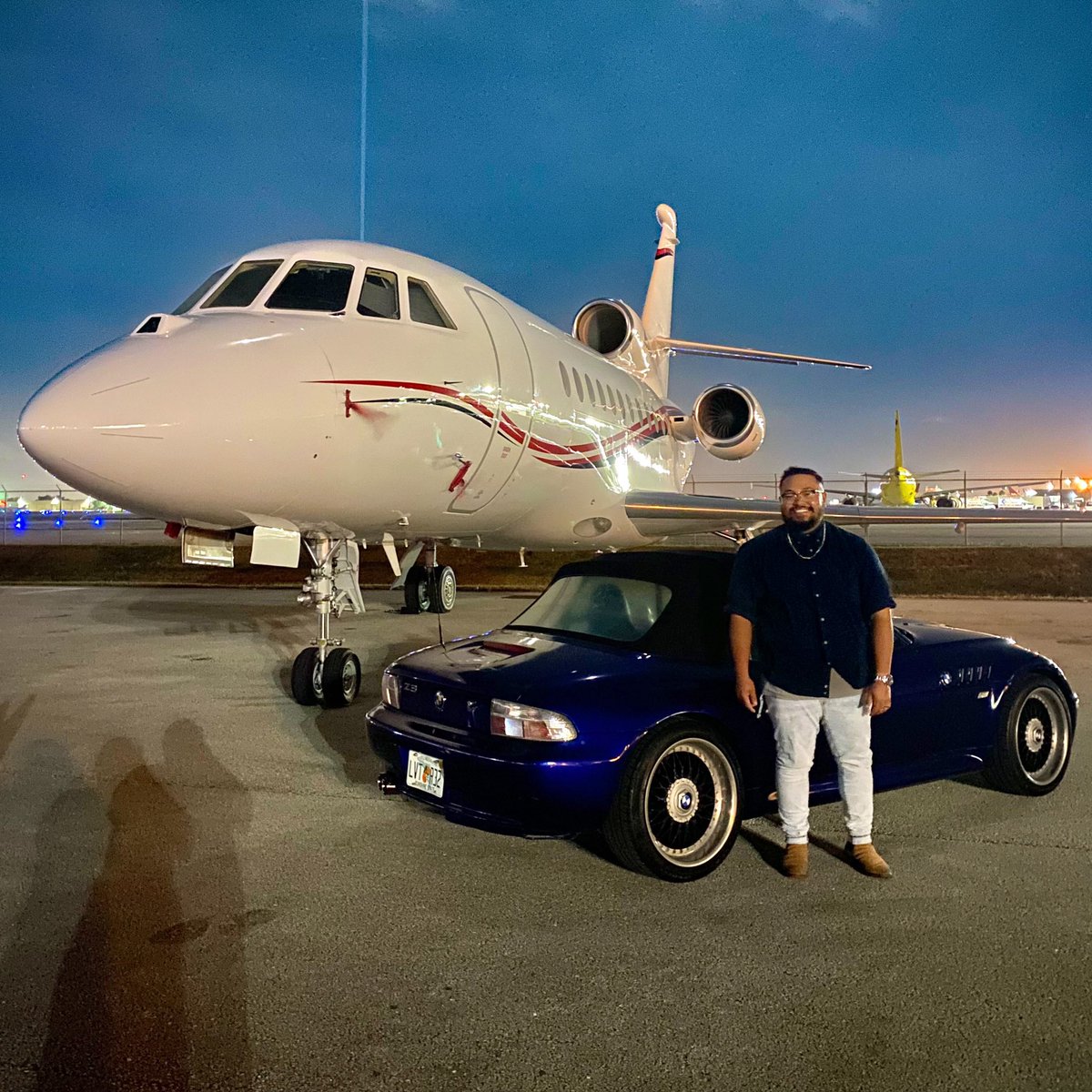 rhaeuz's tweet image. french planes, german cars 🌹