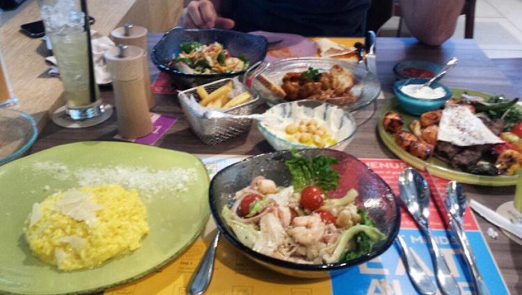 Jack59137189's tweet photo. Have a simple dinner with the family. Although simple but full of happiness. https://t.co/RTDK3RtUU1