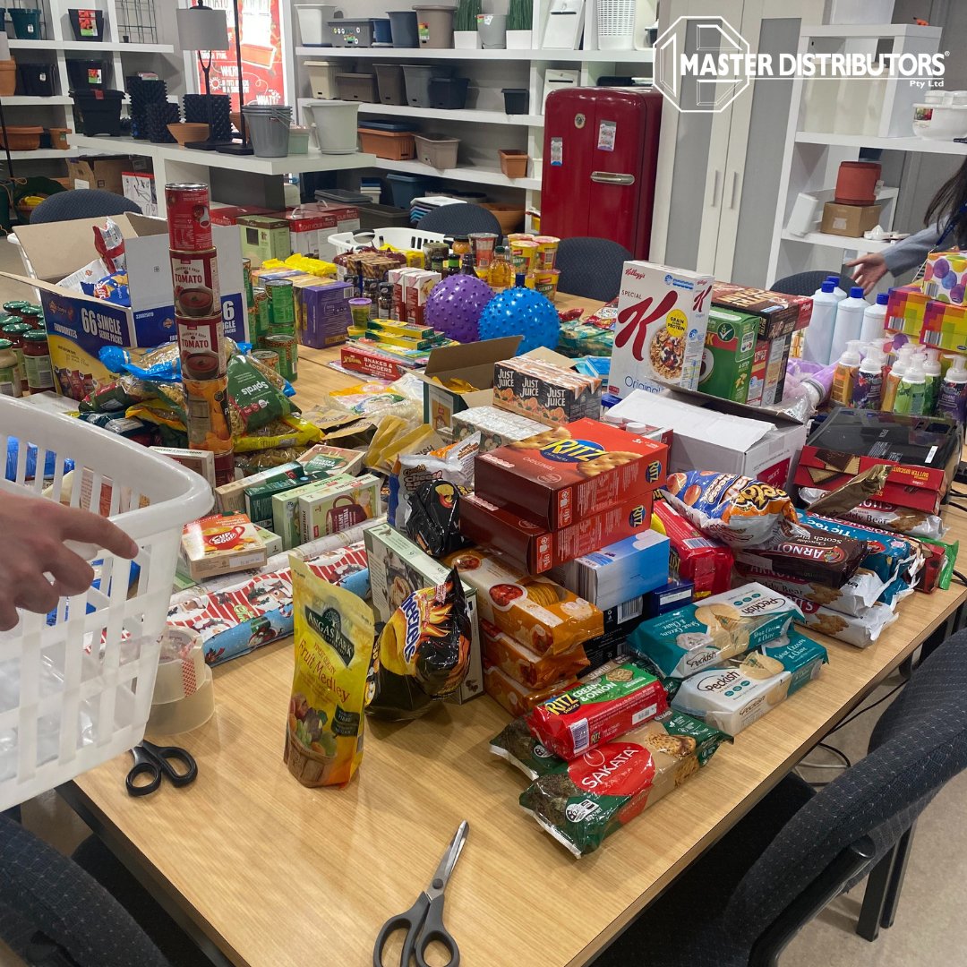 MDbrands's tweet photo. Christmas Hampers have been delivered to Dixon House Neighbourhood Centre, thank you to all that donated #donation #Christmas 
https://t.co/6t41t5q7GB https://t.co/DG3aj7EoMx