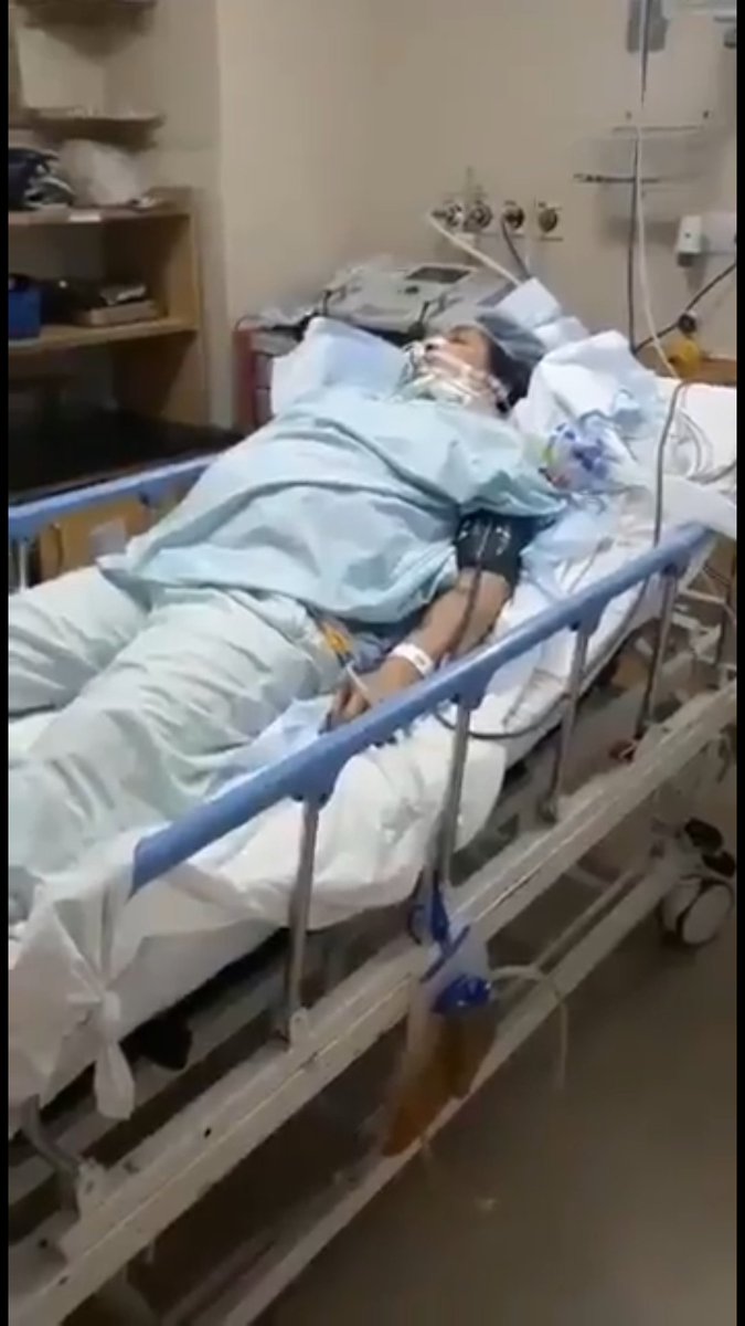 Isamwaugh's tweet photo. @Jakeriley__ @zhc_yt MY MOTHER NEEDS AN EMERGENCY SURGERY
IM STRUGGLING BADLY HAVEN'T GOT THE MEDICAL INSURANCE PLEASE PLEASE HELP MY MOM. I LOST MY JOB SINCE PANDEMIC HELP
I feel so embarrassed to ask for help like this 
Please reply to  this so that i could receive help @Jakeriley__ @zhc_yt please https://t.co/z8N2icCDhh