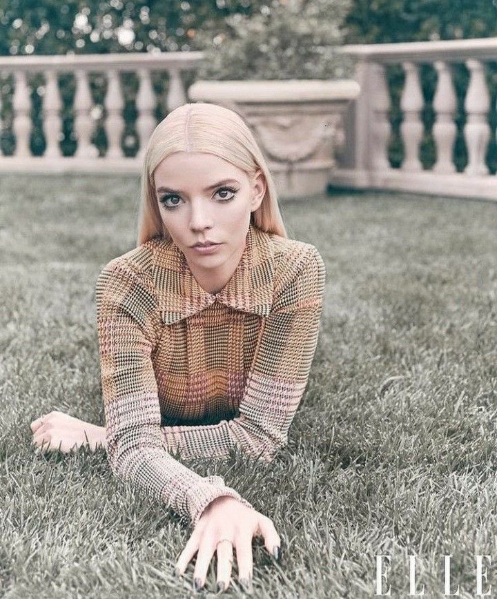 AHSWITCHRPG's tweet photo. ⠀⠀       𝓝ATASHA 𝓑ELOVNA
⠀⠀⠀⠀⠀  〤 @belcvedcreature
                        
             𝟪𝟢 𝖺𝗇𝗌, 𝟤𝟤 𝖾𝗇 𝖺𝗉𝗉𝖺𝗋𝖾𝗇𝖼𝖾 
             𝖿𝖺𝗇𝗍𝗈̂𝗆𝖾   
⠀ ⠀  ⠀  𝖺𝗇𝖼𝗂𝖾𝗇𝗇𝖾 𝗉𝗋𝗈𝗌𝗍𝗂𝗍𝗎𝖾́𝖾 𝖾𝗍 𝖺𝖼𝗍𝗋𝗂𝖼𝖾
⠀⠀⠀⠀  𝗁𝗈̂𝗍𝖾𝗅 𝖼𝗈𝗋𝗍𝖾𝗓 https://t.co/bIakFCdvsB