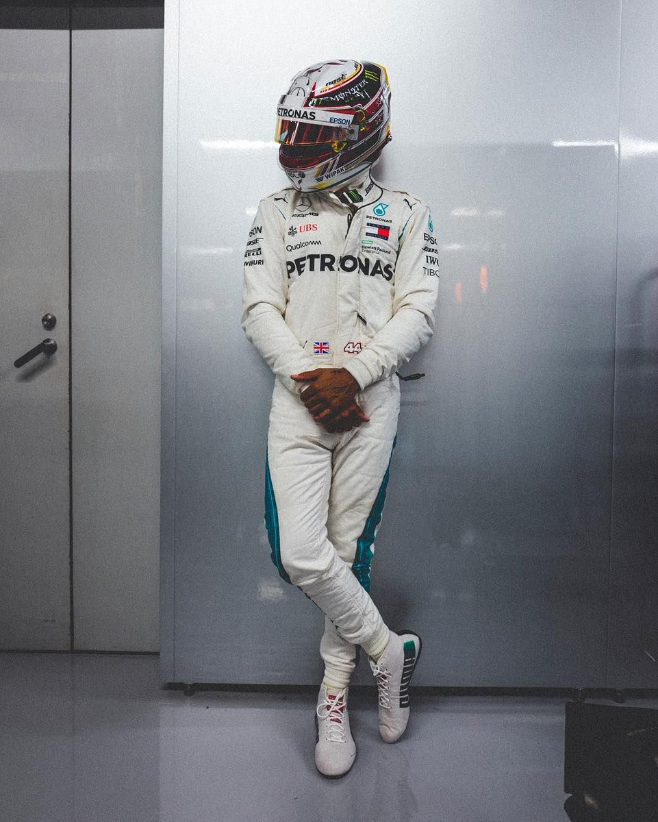 LewisHamFanPage's tweet image. Me patiently waiting for 2022 F1 season already..