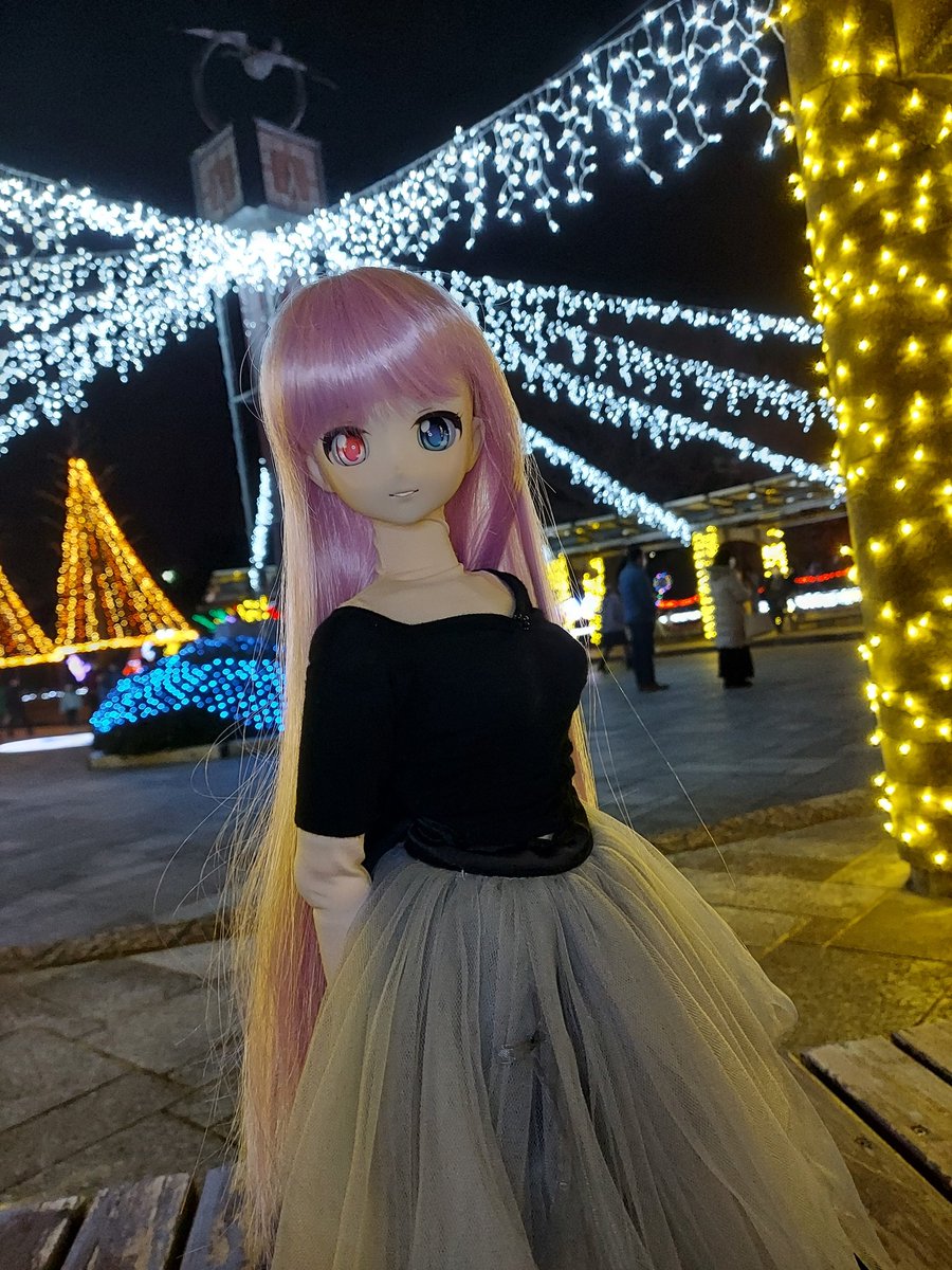 mache_39's tweet photo. #2021年お迎えしたドールを振り返ろうぜ
ボディチェンジも含めると実はうちのこ(ドール組)全員だったりする…

写真&amp;お迎え順に、( ()は愛称 )

マシェリ(シェリちゃんorシェリ姉)
アムール(アムちゃんorアム姉)
アヴリル(リル)
ネージュ(だいたいそのまま) https://t.co/K5SXvevsmD