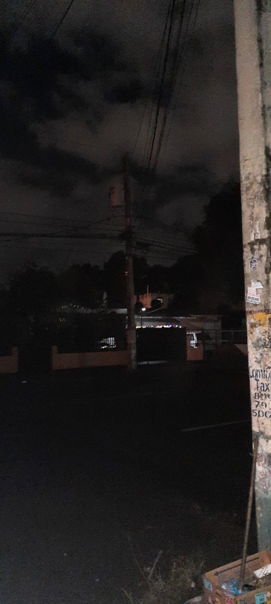 FSCP6's tweet photo. Me doy cuenta que cada día estamos más para atrás, el servicio de la @CDEEE_RD cada vez peor de lo que me imagino, el reporte no.283251 ya vamos por 48 horas sin solución de la misma estoy haciendo un llamado de atención, ensanche luperon, hasta cuandoooo https://t.co/hK4z4EJpoX